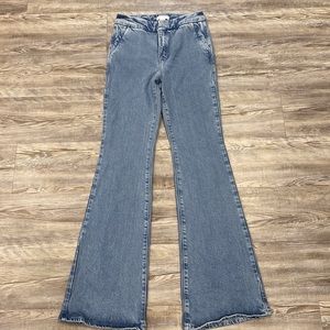 GOOD AMERICAN TROUSER FLARE JEANS in INDIGO551